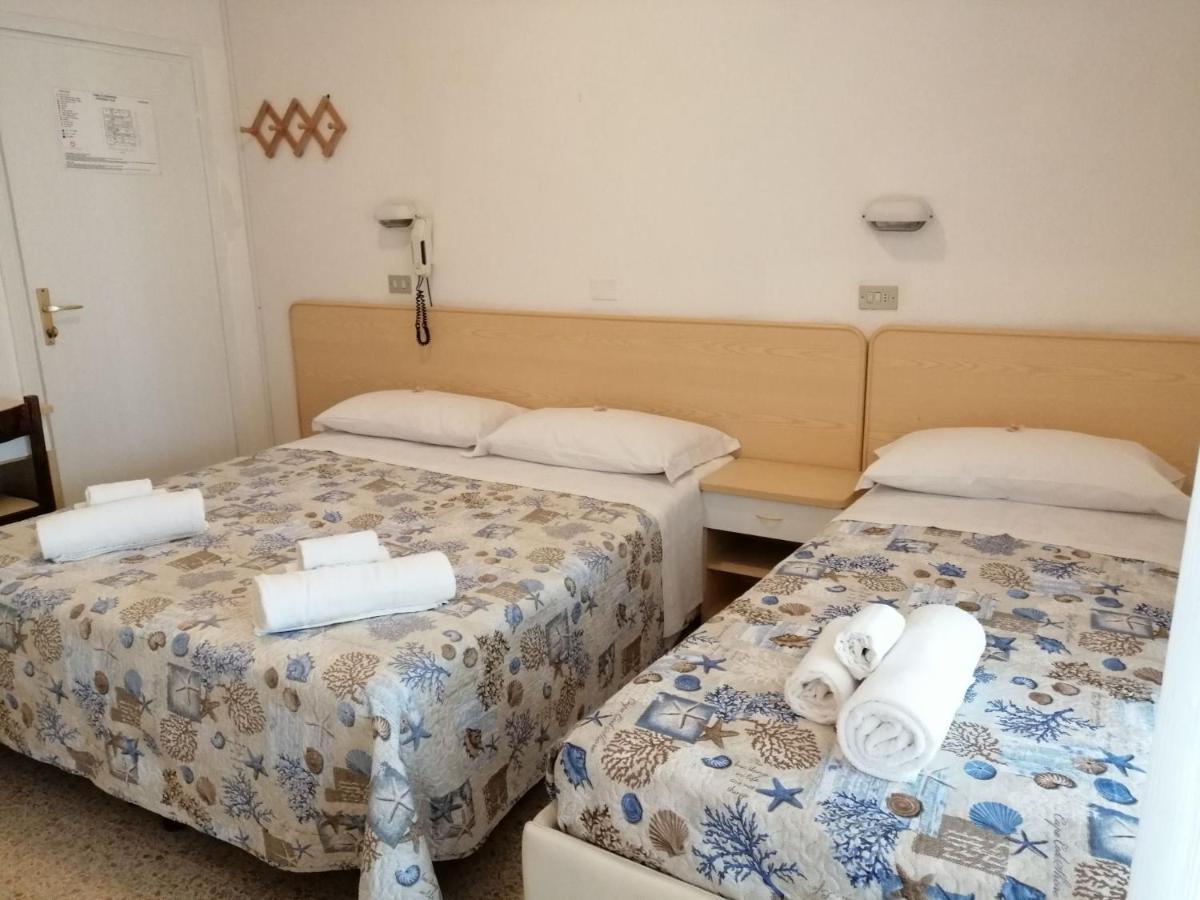 Hotel Alba Римини Экстерьер фото