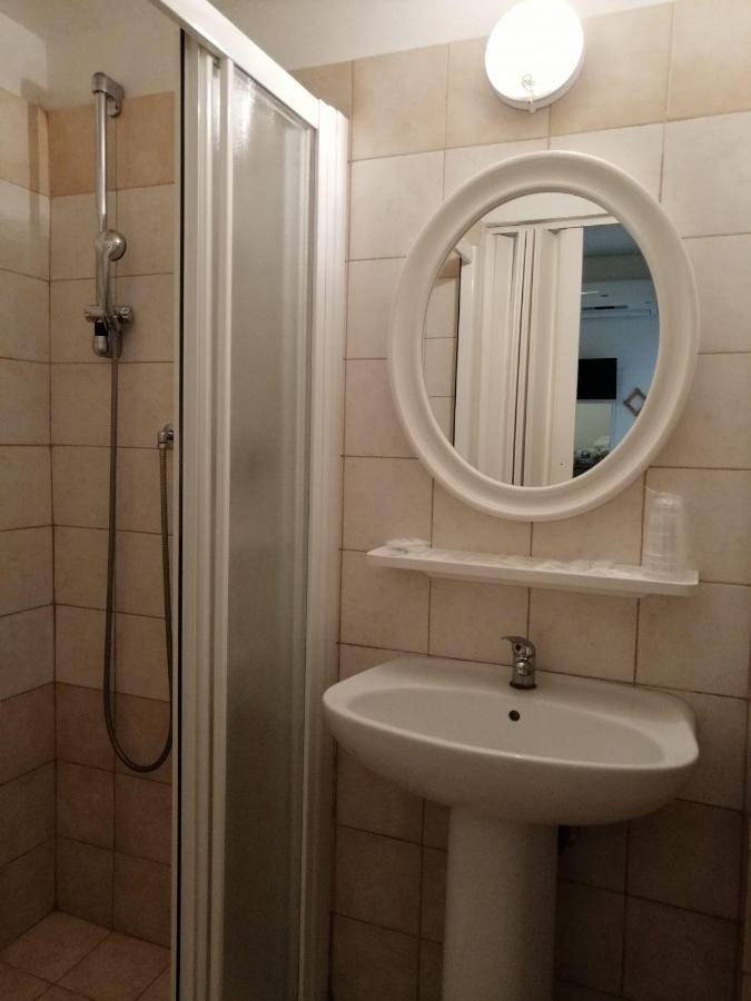 Hotel Alba Римини Экстерьер фото