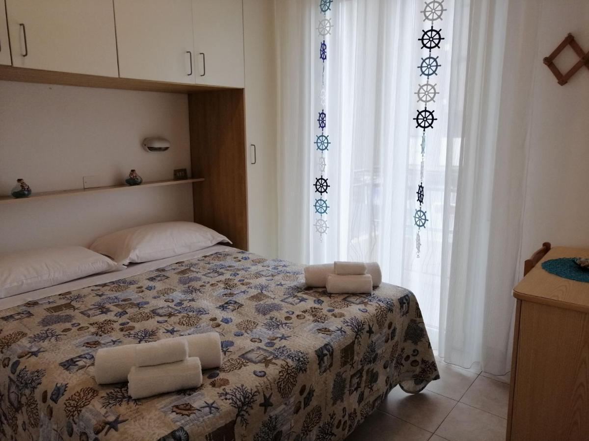 Hotel Alba Римини Экстерьер фото