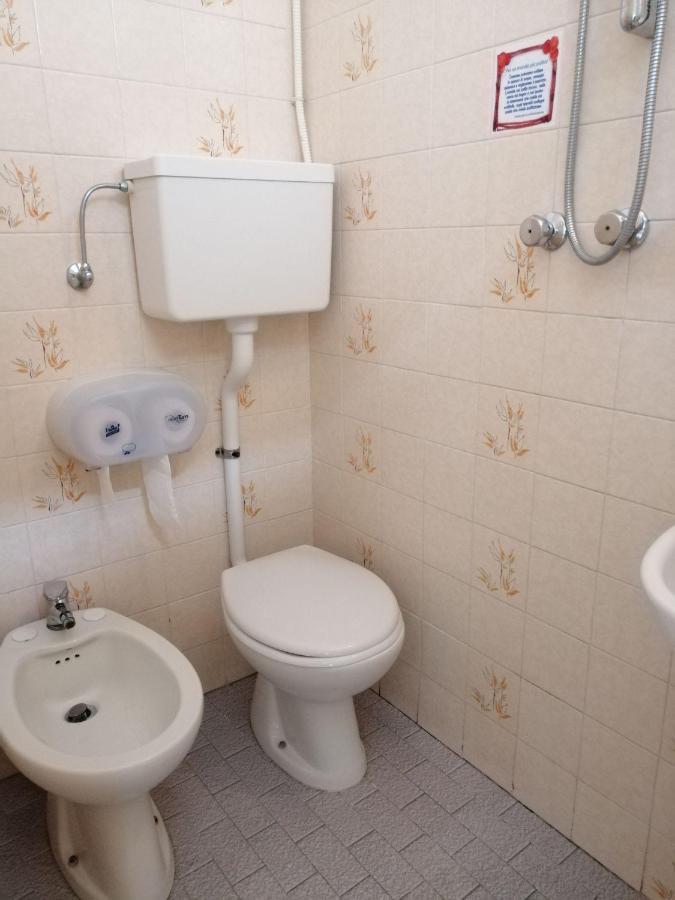 Hotel Alba Римини Экстерьер фото