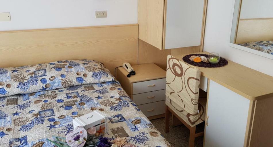 Hotel Alba Римини Экстерьер фото